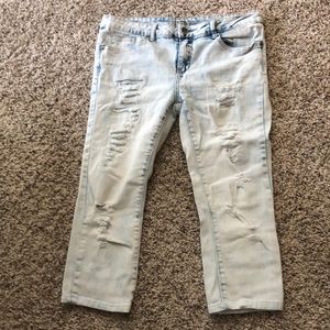 VIP capri jeans distressed 9/10 ripped holes have backing Light faded denim sexy
